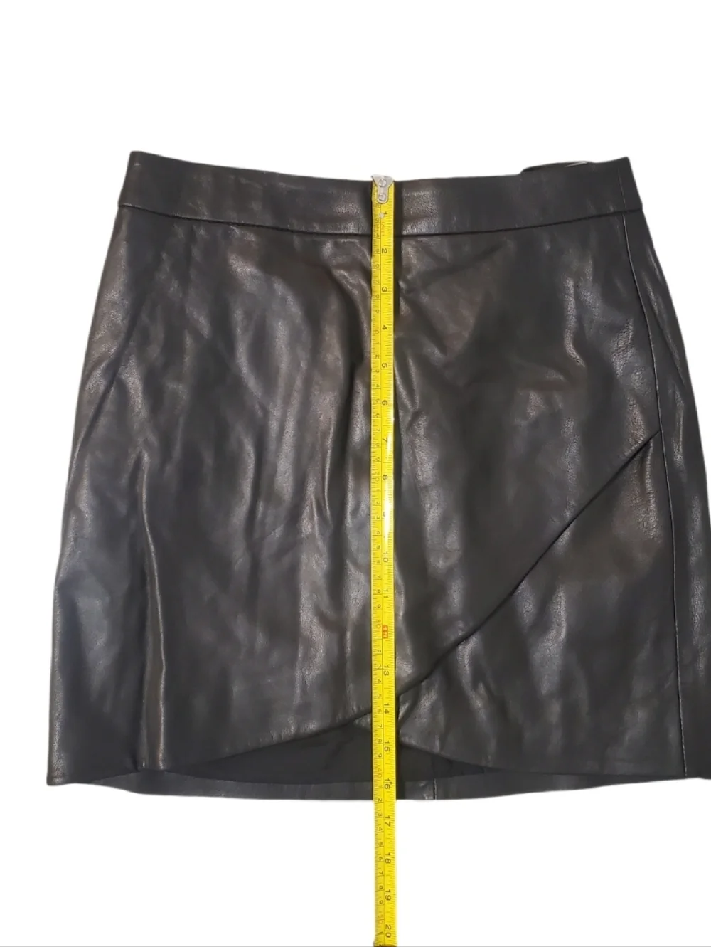 Banana Republic Women's Black Lamb Leather Tulip Hem Mini‎ Skirt Size 2